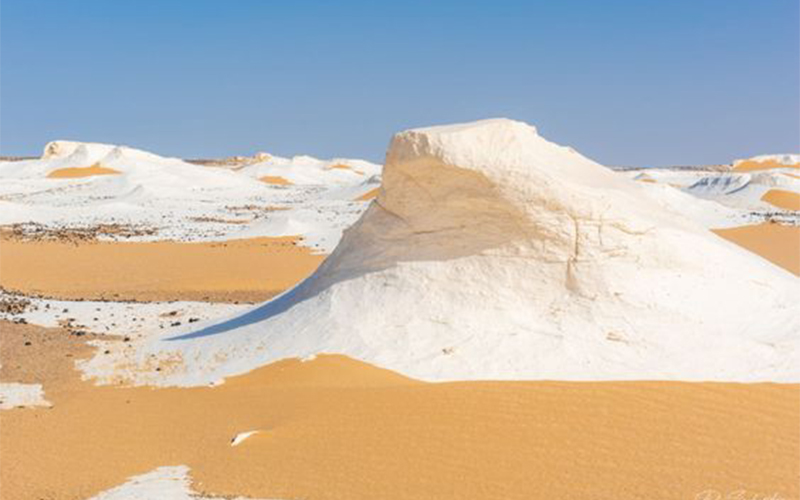 2 Days White Desert and Bahariya Oasis Tour